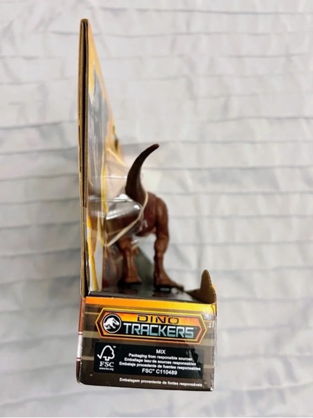 Mattel- Jurassic World Strike Attack Herrerasaurus Figure-Dino Trackers